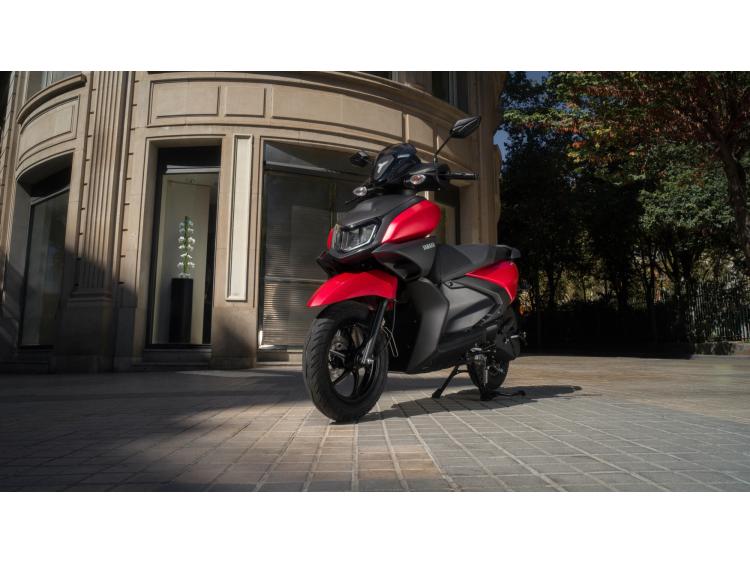 YAMAHA RAYZR 125