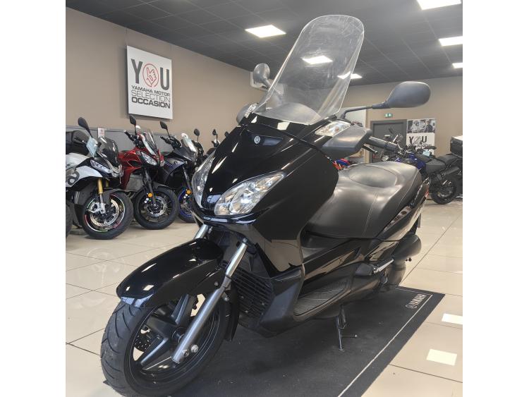 YAMAHA XMAX 125
