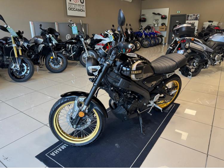 YAMAHA XSR 125 Legacy