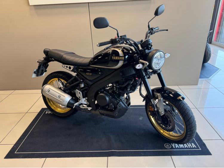 YAMAHA XSR 125 Legacy