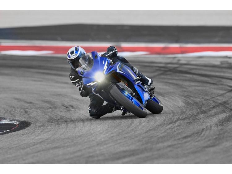 YAMAHA YZF-R3