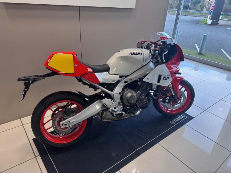 YAMAHA XSR 900 GP