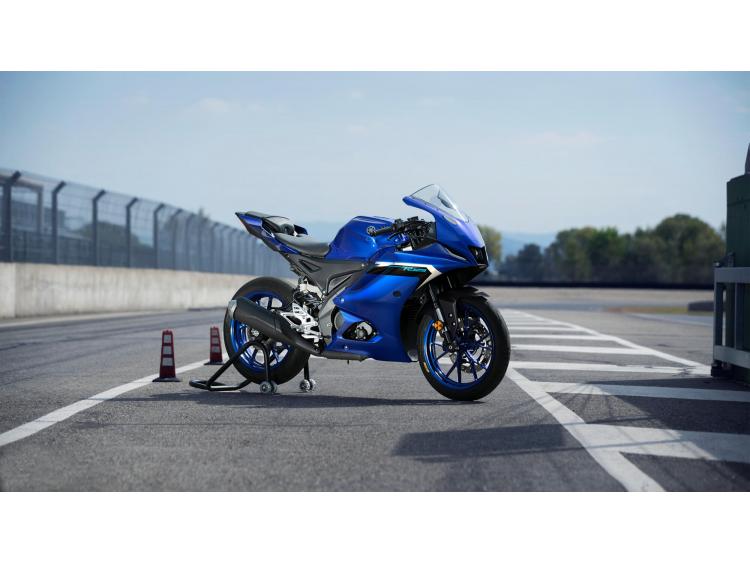 YAMAHA YZF-R125