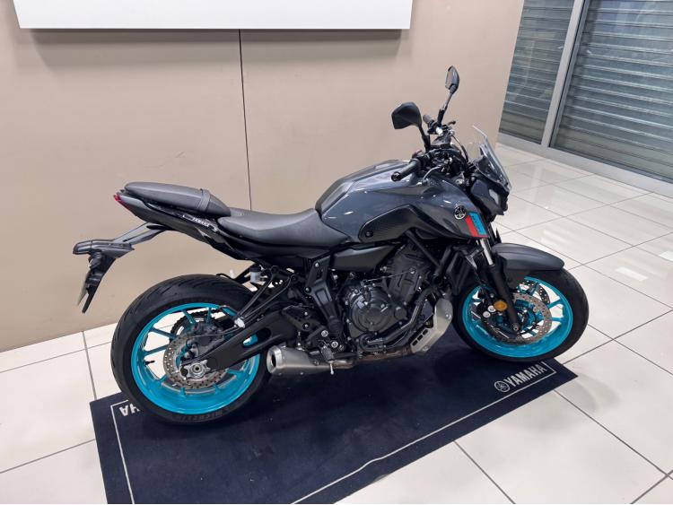 YAMAHA MT-07