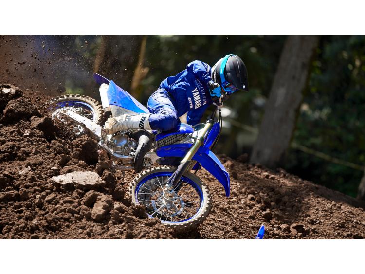 YAMAHA YZ125