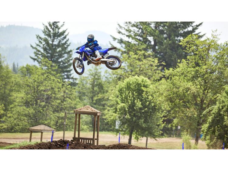 YAMAHA YZ125
