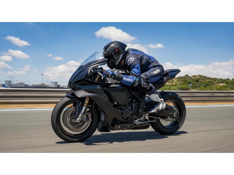 YAMAHA YZF-R1 RACE