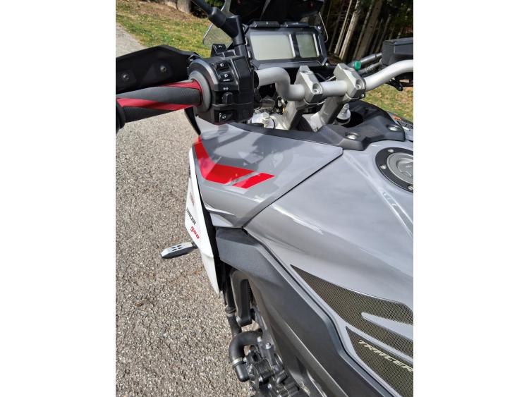YAMAHA TRACER 900