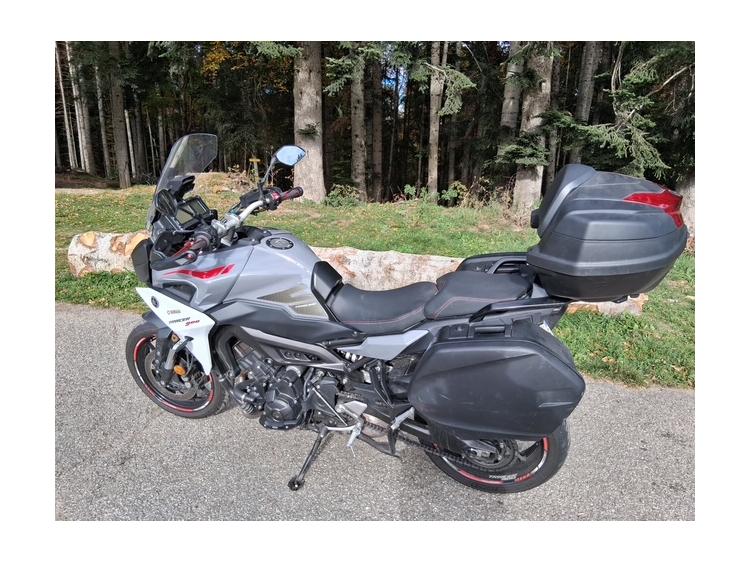 YAMAHA TRACER 900