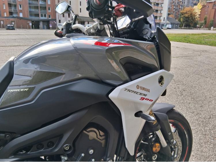 YAMAHA TRACER 900