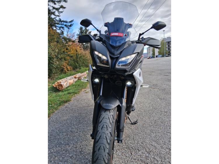 YAMAHA TRACER 900