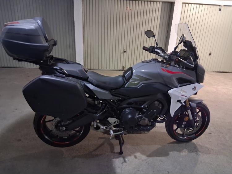 YAMAHA TRACER 900