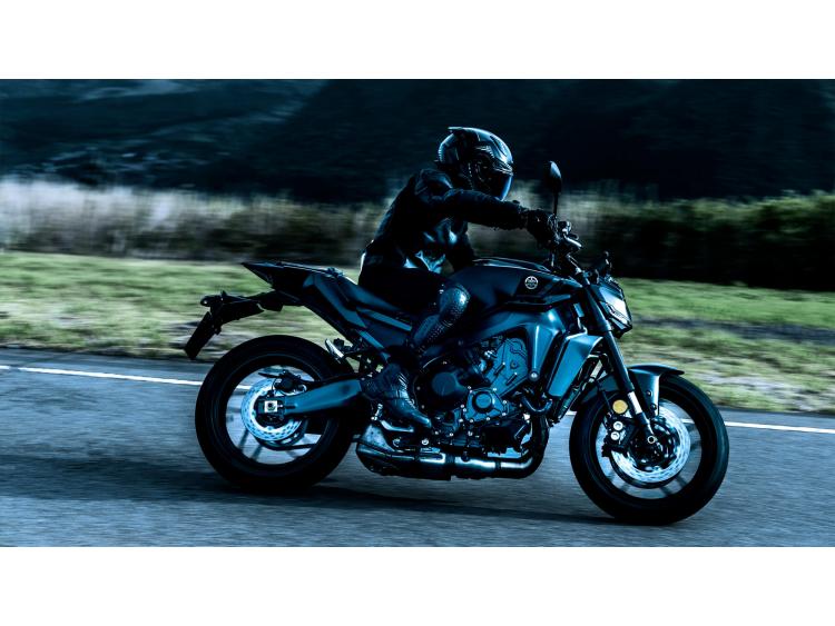 YAMAHA MT-09 