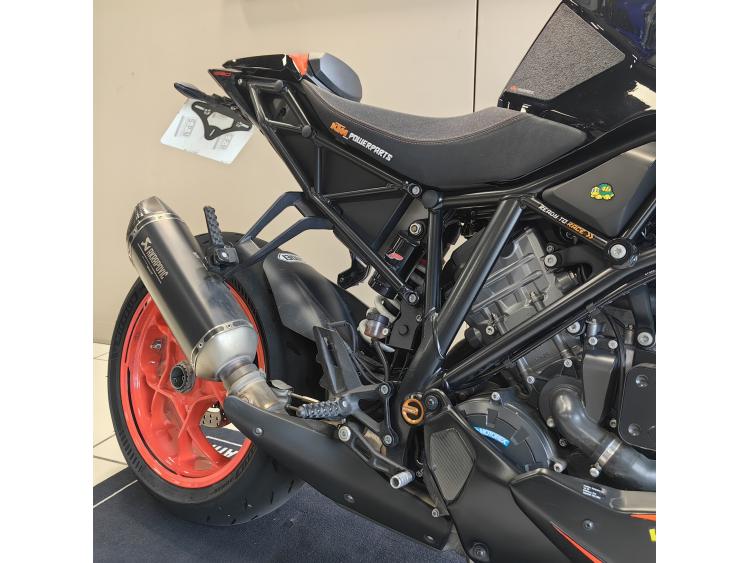 KTM 1290 SUPER DUKE R