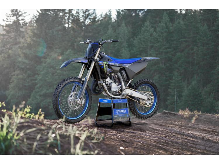 YAMAHA YZ125 MONSTER ENERGY 