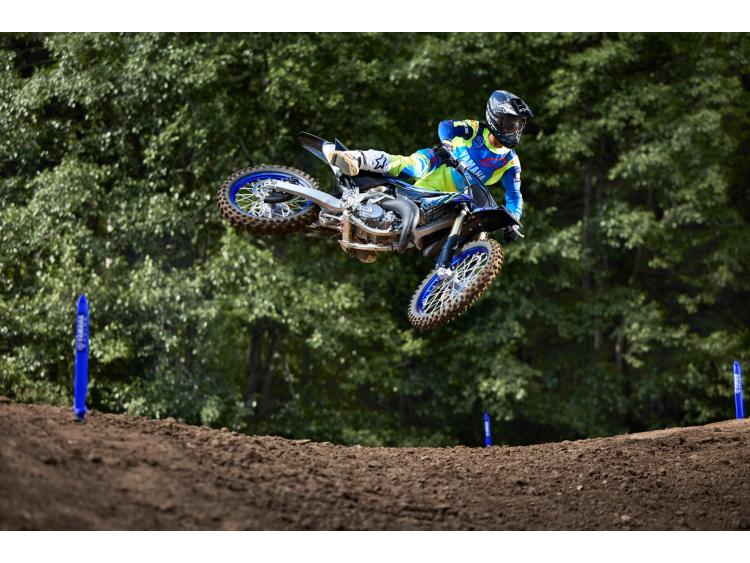 YAMAHA YZ125 MONSTER ENERGY 
