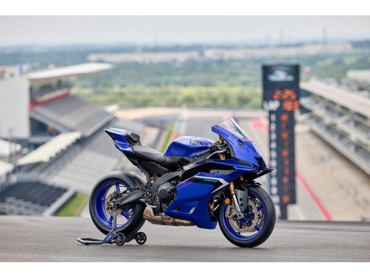 YAMAHA YZF-R9