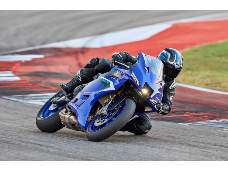YAMAHA YZF-R9