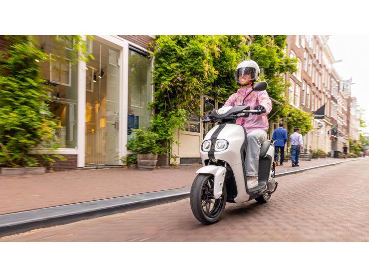 YAMAHA NEOS CORE