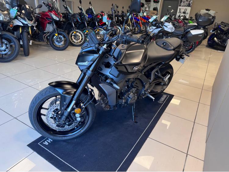 YAMAHA MT-09  Y-AMT