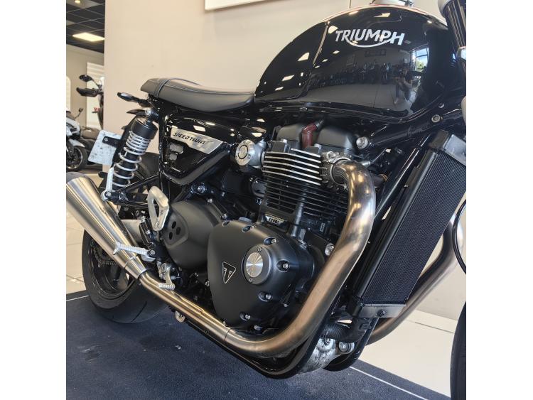 TRIUMPH SPEED TWIN 1200