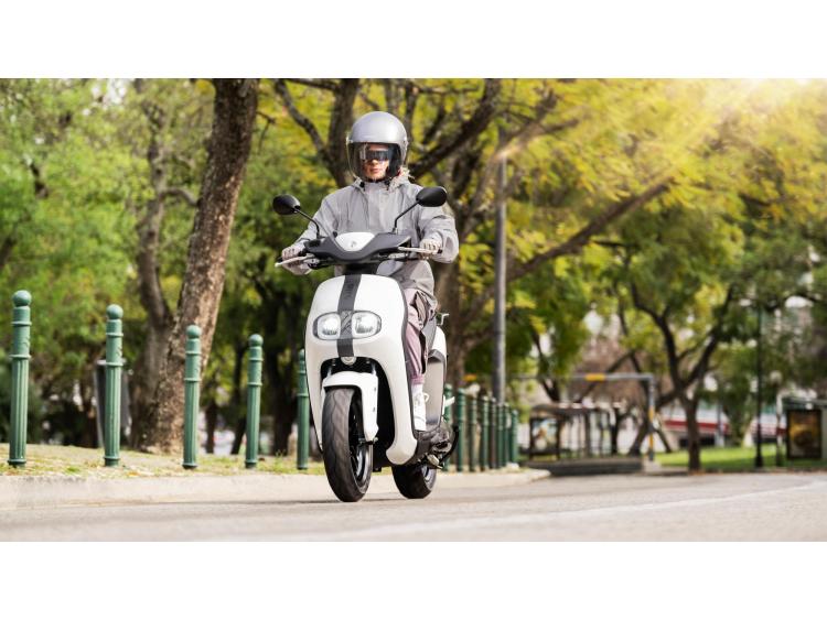 YAMAHA NEOS
