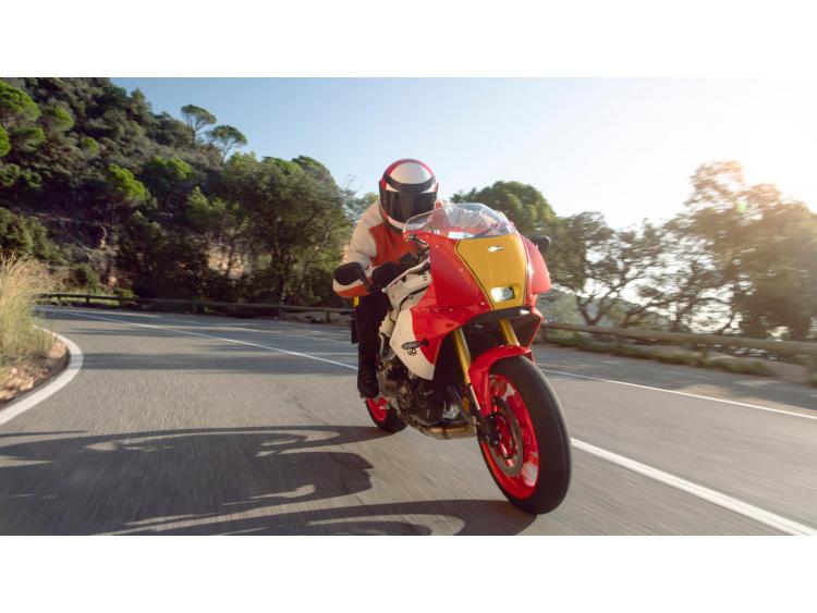 YAMAHA XSR900 GP 35KW