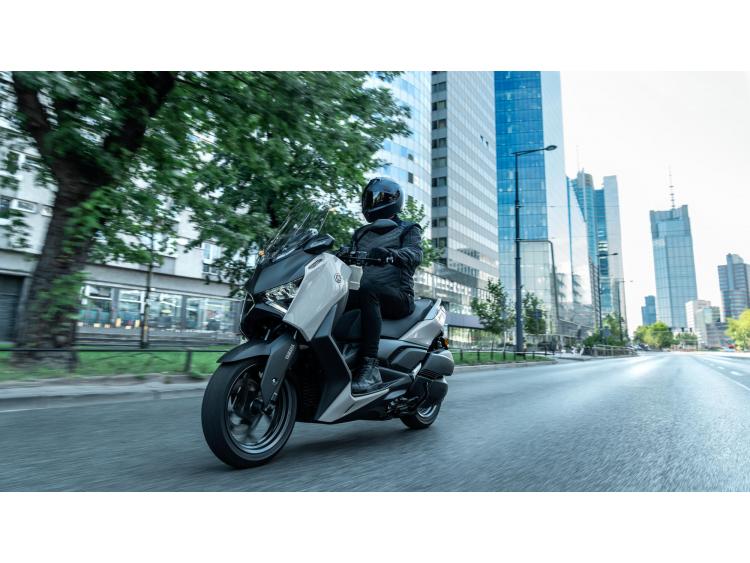 YAMAHA XMAX 300 TECH MAX+ 