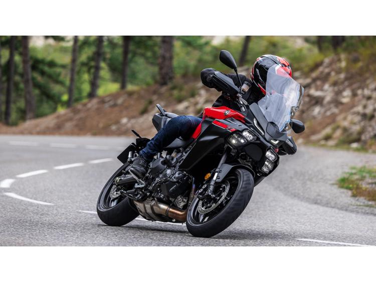 YAMAHA TRACER 9 