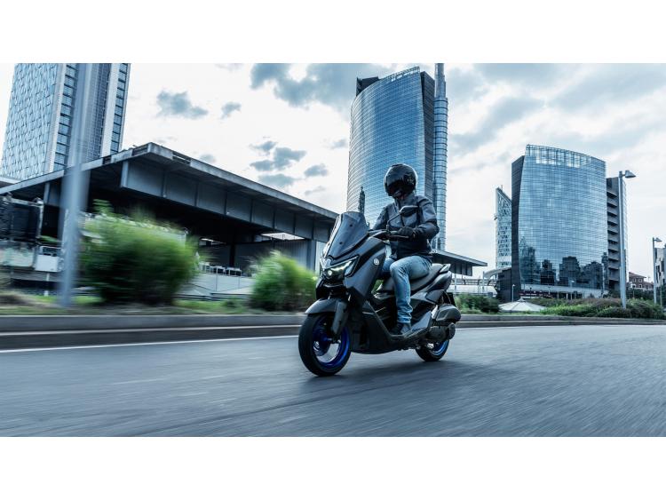YAMAHA NMAX 125